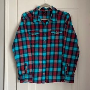 Patagonia Organic Cotton Fjord Flannel Button Down Top